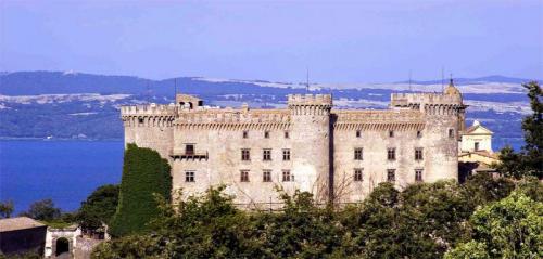 Il Castello Odescalchi Sul Lago Di Bracciano  - Bracciano