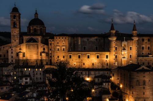 Urbino By Night Visita Guidata In Notturna - Urbino