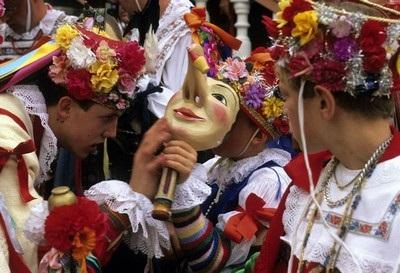 Carnasciar - Sèn Jan di Fassa