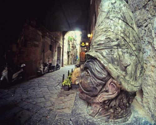 Itinerario Spaccanapoli - Napoli