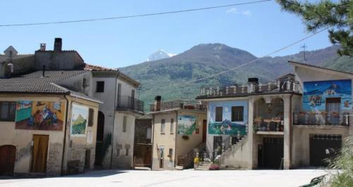 I Muri Raccontano... I Giochi Di Una Volta - Tossicia