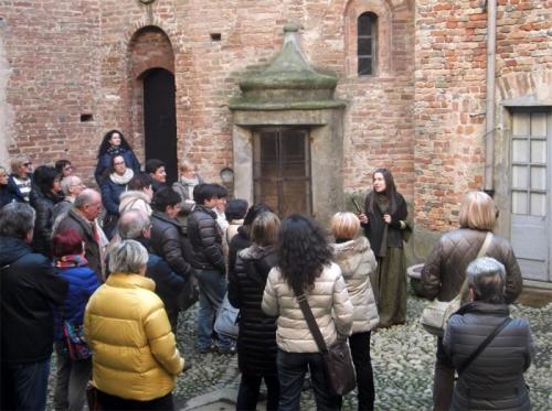 Visita Narrata E Bavareisa Al Castello Di Monticello - Monticello D'alba
