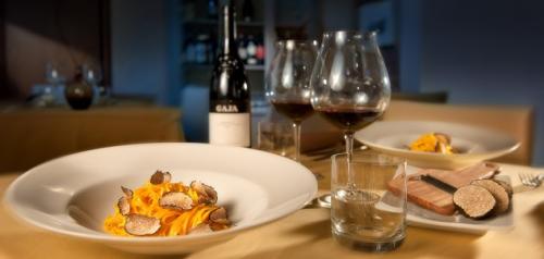 Langhe A Tavola Nelle Terre Dei Sapori - 