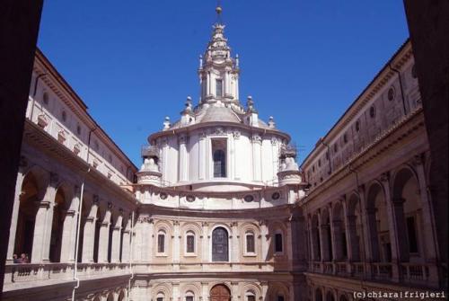 Chiostri E Cortili Di Roma - Roma