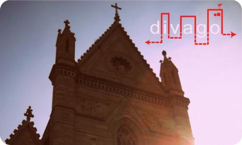 Da Porta Capuana Al Duomo Di Napoli - Napoli