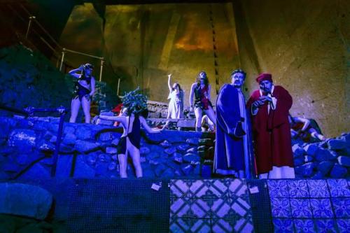 L'inferno Di Dante Nel Museo Del Sottosuolo Di Napoli  - Napoli