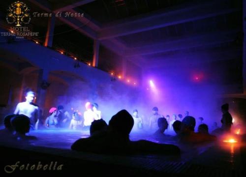 Terme Di Notte Party In Piscina - Contursi Terme