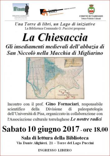 Una Torre Di Libri - Viareggio