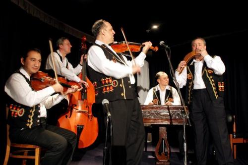 Viaggio Tzigano Nell'europa Dell'est - Biella