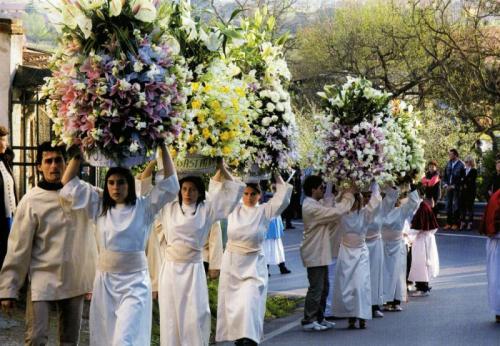 Santa Maria A Monte E La Tradizione Del Lunedì Di Pasqua - Santa Maria A Monte