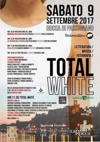 Total White A Passignano Sul Trasimeno - Passignano Sul Trasimeno