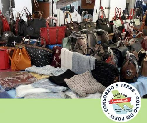 Mercato Consorzio 5 Terre - Soave