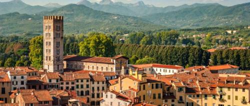 Pittori E Scultori In Piazza - Lucca