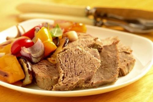 Cena Dei Bolliti Misti - Cuceglio