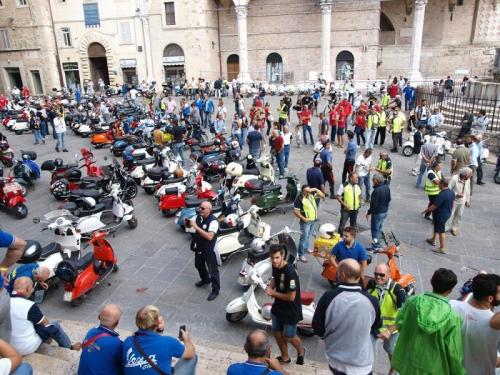 Raduno Nazionale Di Vespe A Perugia - Perugia