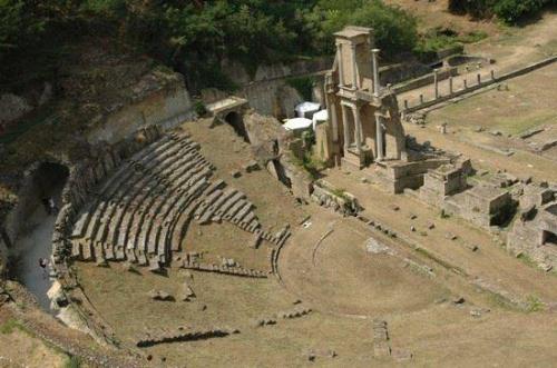 La Piazza Delle Idee A Volterra - Volterra