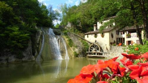 Alla Scoperta Del Molinetto Della Croda E Dei Suoi Colli - Refrontolo