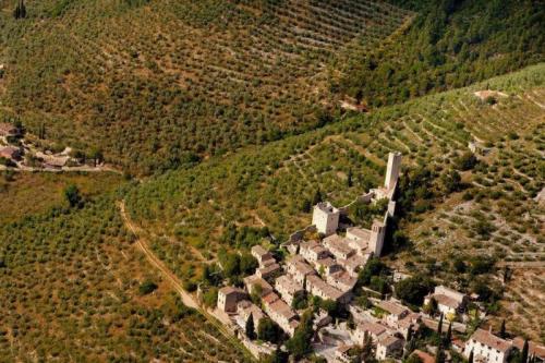 Trekking Nei Luoghi Della Natura E Del Silenzio In Umbria - 
