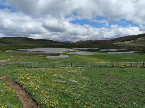 Trekking Ai Confini Del Parco Nazionale Dei Monti Sibillini - 