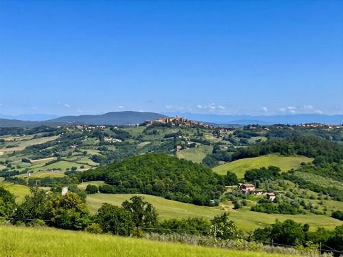 Mensano E La Pieve Di San Giovanni Battista - Lucca