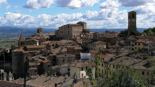 Trekking Ad Anghiari Nel Suggestivo Borgo Della Battaglia - Anghiari
