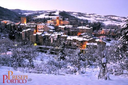 Portico Il Paese Dei Presepi - Portico E San Benedetto