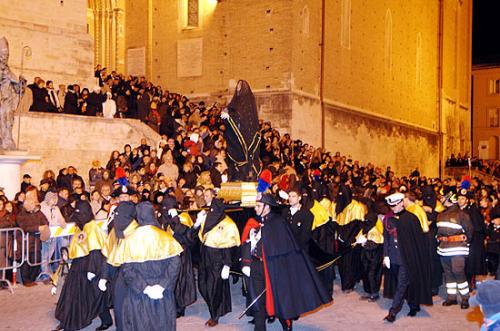 La Processione Del Cristo Morto - Chieti