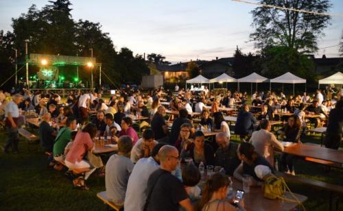 Villa In Fermento: Buona La Prima Tra Musica, Cibo E Divertimento