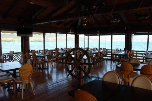 Gita Sul Lago Con Pranzo