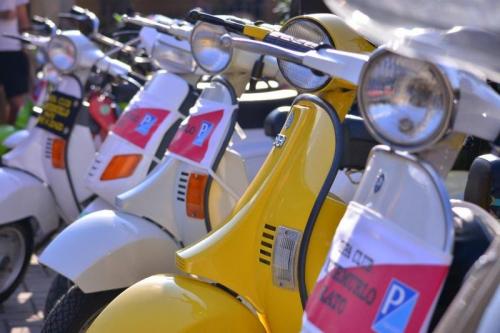 Raduno Di Vespe 50's Day