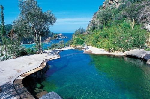 Isola Di Ischia Tra Terme Naturali, Benessere, Salute E Sabbia 