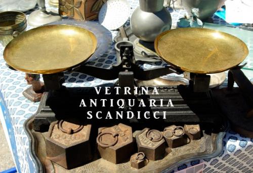 Vetrina Antiquaria - Scandicci