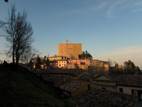 Visita Guidata E Aperitivo In Rocca - Montefiore Conca