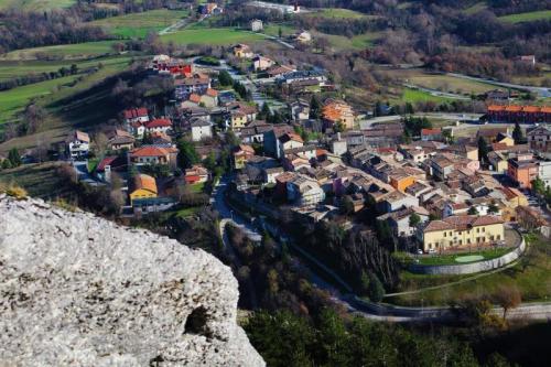 Libera Poesia Tra Le Mura A Serra Sant'abbondio - Serra Sant'abbondio