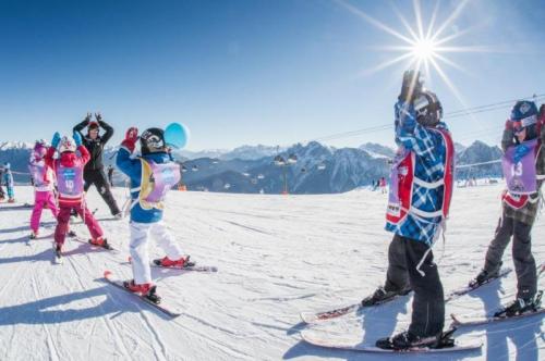 Il Family Ski Party Challenge Del Plan De Corones - Valdaora