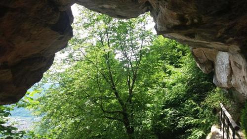 La Suggestiva Grotta Del Landrel Tra Boschi E Leggende - Miane