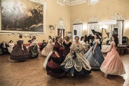 Danze Di Società Di Tradizione Ottocentesca E Scozzese - Forlì