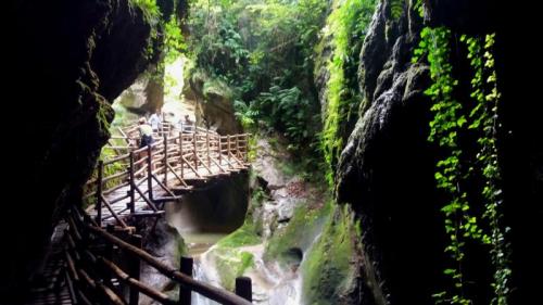 Le Spettacolari Grotte Del Caglieron E Il Sentiero Degli Scalpellini - Fregona